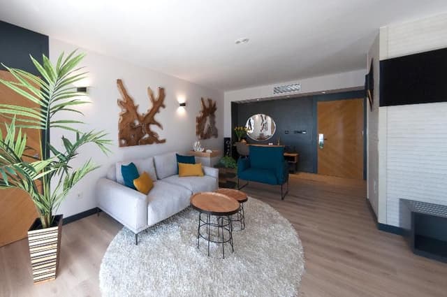 JUNIOR SUITE WITH JACUZZI