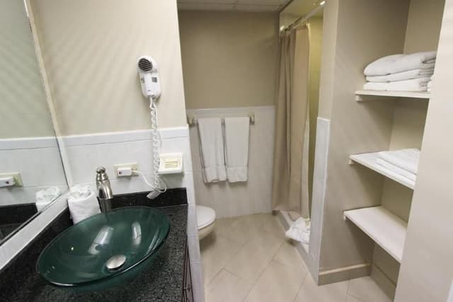 SUITE TWO BEDROOMS