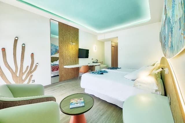 Double or Twin POOL VIEW