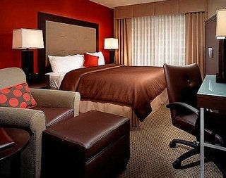 Holiday Inn & Suites Sawgrass Mills4