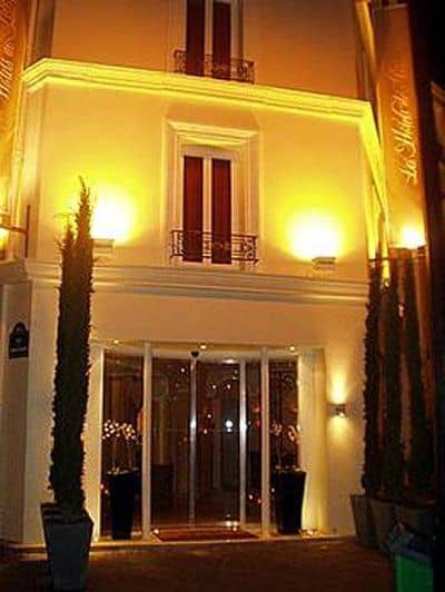 โรงแรมวิลลา รอยัล มองต์ซูริส โรงแรมวิลลา รอยัล มองต์ซูริส