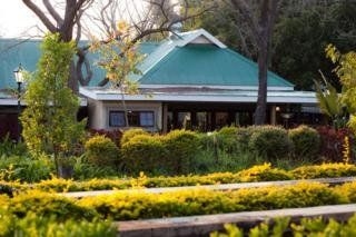 Perry's Bridge Hollow Boutique2