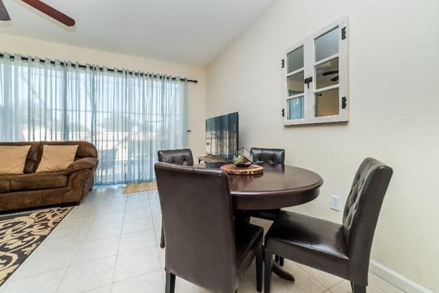 TOWNHOME THREE BEDROOMS
