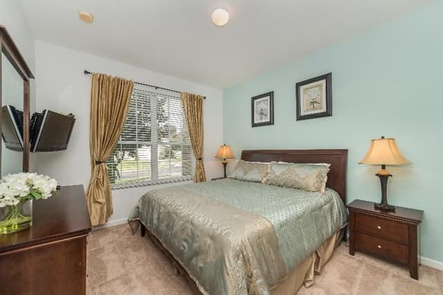 HOME FIVE BEDROOMS WITH PRIVATE POOL