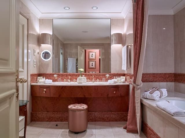 SUITE CAPACITY 3