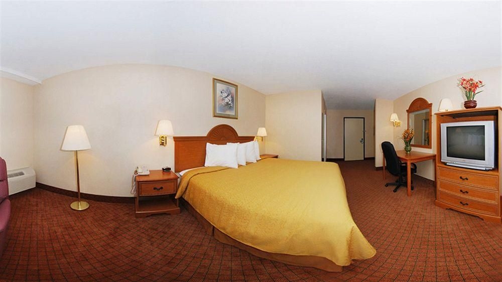 Quality Inn & Suites Nashville3