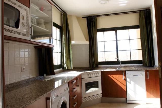 VILLA CAPACITY 4