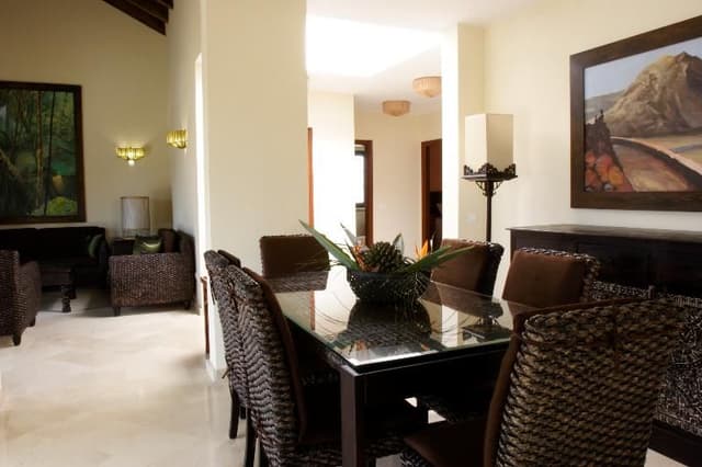 VILLA CAPACITY 5