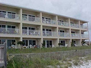ResortQuest Rentals at Crystal Sands East & West4