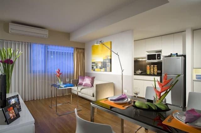 SINGLE DELUXE ONE BEDROOM