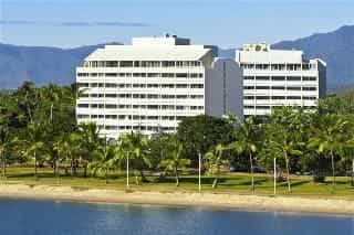 Mercure Cairns Harbourside
