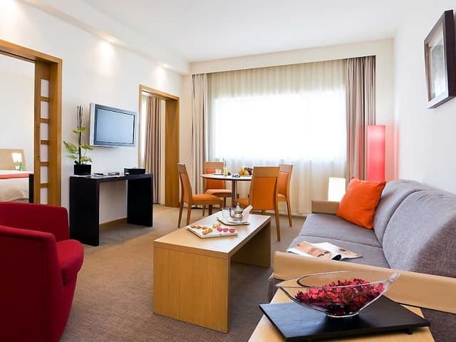 SUITE CAPACITY 3