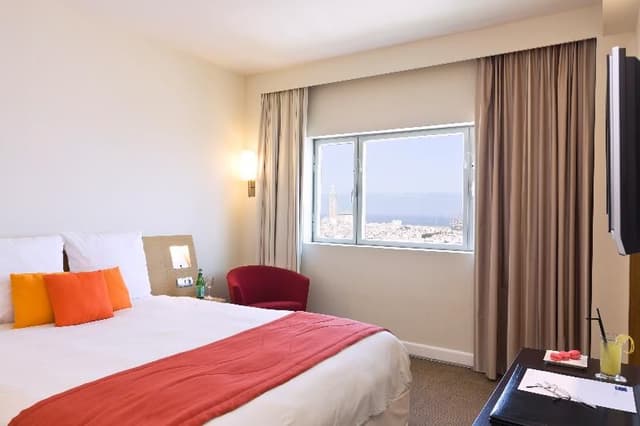 SUITE CAPACITY 2