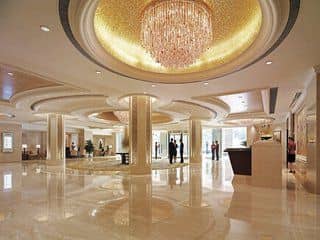 Shangri-La Hotel Shangri-La Hotel