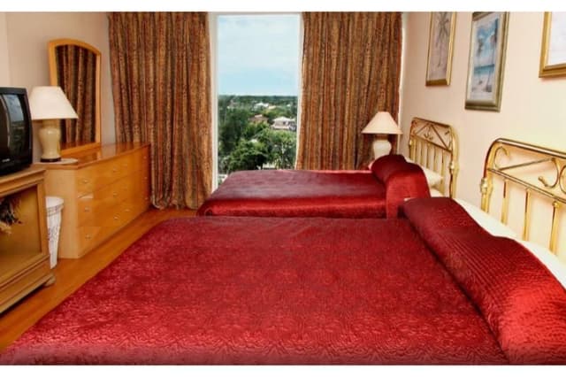 SUITE CAPACITY 8 TWO BEDROOMS