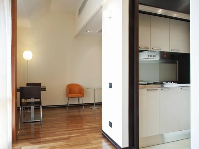 APARTMENT BUSINESS