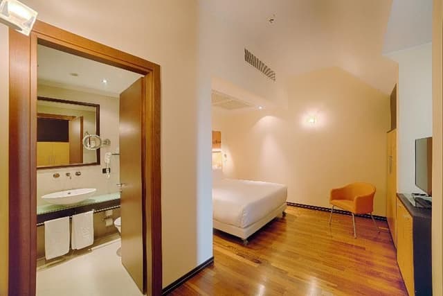 APARTMENT CAPACITY 3