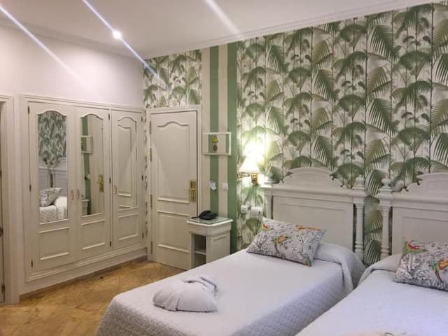 DOUBLE TWO BEDS