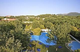 Century Resort Apartments3