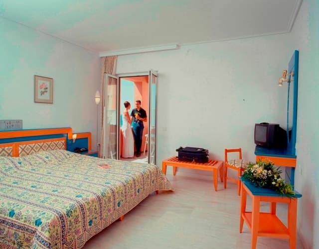 SUITE TWO BEDROOMS