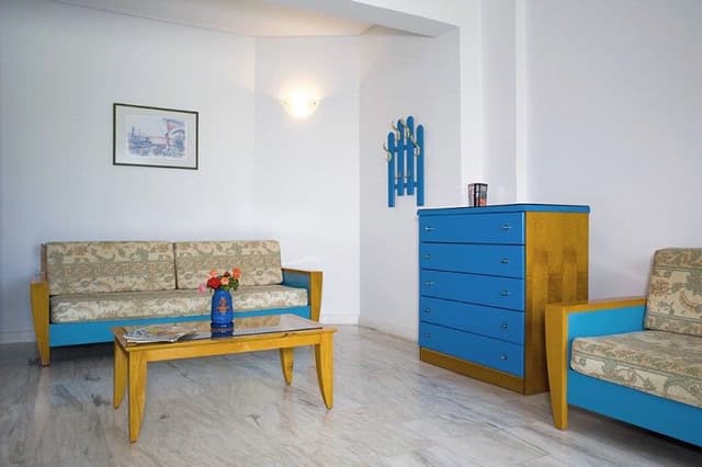 SUITE TWO BEDROOMS