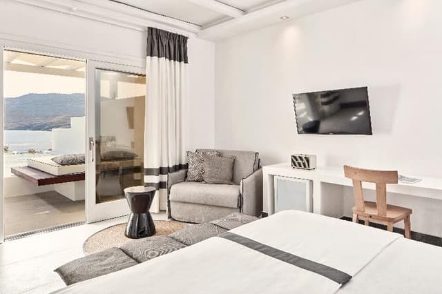 SUITE SEA VIEW WITH PRIVATE POOL
