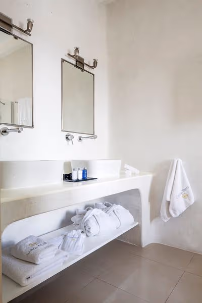 SUITE WITH PRIVATE POOL