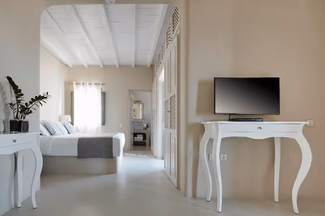 SUITE WITH PRIVATE POOL