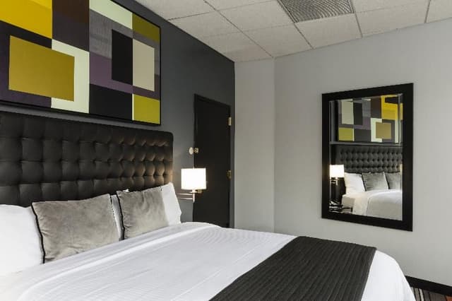 DOUBLE SUPERIOR KING BED
