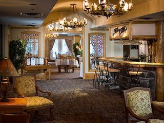 Rundlestone Lodge Banff1