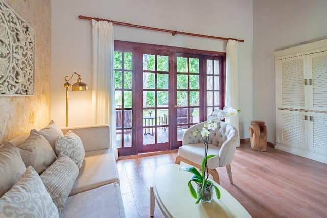 VILLA CAPACITY 4