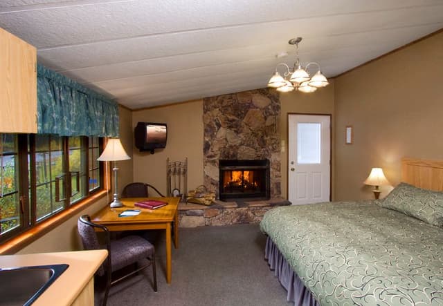 DOUBLE QUEEN SIZE BED