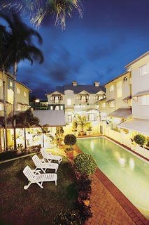 Cairns Queens Court2