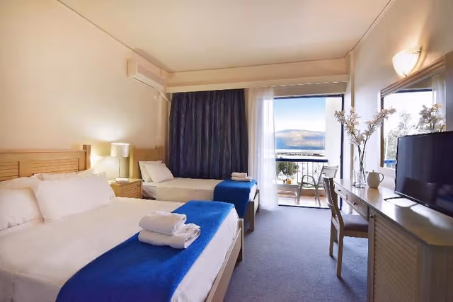 Double or Twin DELUXE SEA VIEW