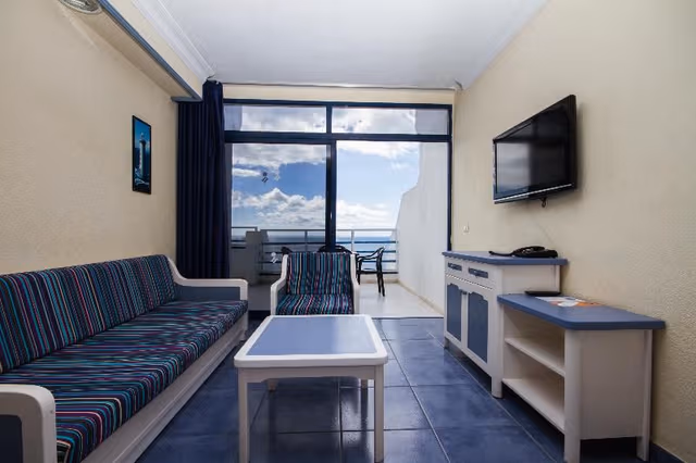 APARTMENT SEA VIEW
