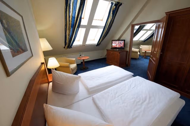 SUITE CAPACITY 2