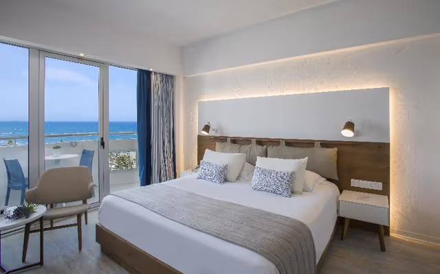 Double or Twin SUPERIOR SIDE SEA VIEW