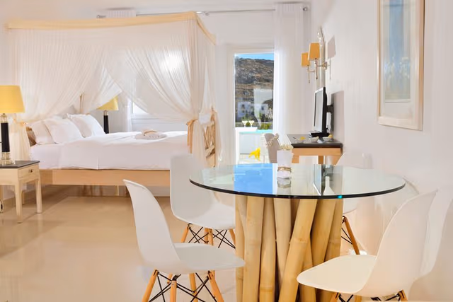 SUITE SUPERIOR WITH PRIVATE POOL