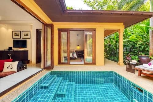 VILLA WITH PRIVATE POOL