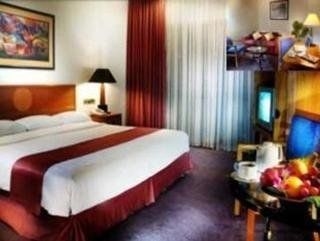Surabaya Suites Hotel Powered by Archipelago4
