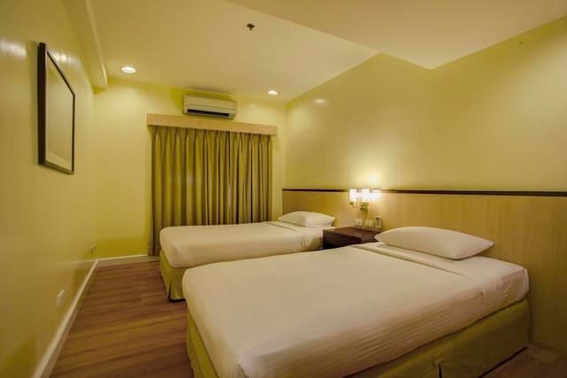 SUITE TWO BEDROOMS