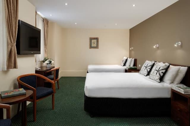 TRIPLE QUEEN SIZE BED
