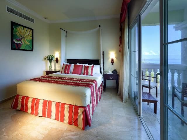 SUITE CONNECTING ROOM
