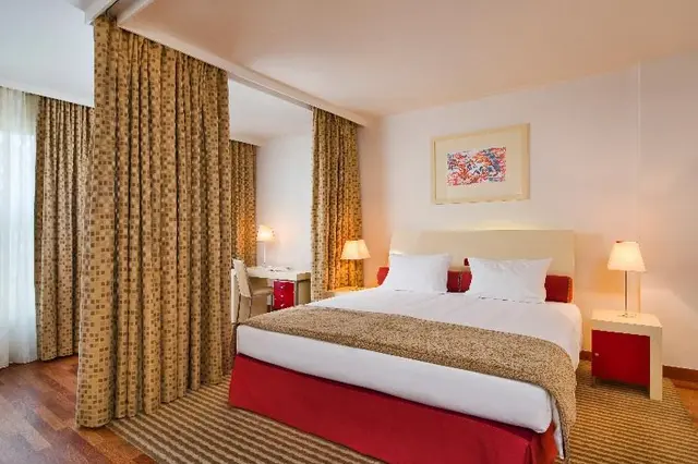SUITE ONE BEDROOM