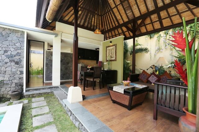 VILLA DELUXE