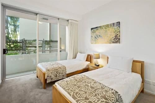 3 Bedroom 2 Bathroom Waterfront Apartment