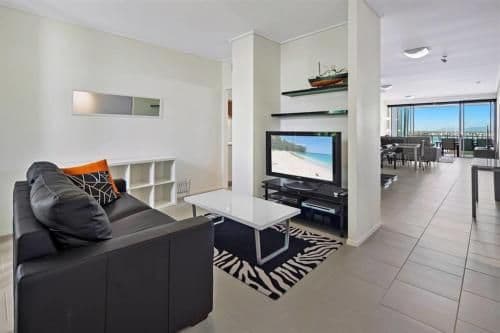 3 Bedroom 2 Bathroom Waterfront Apartment