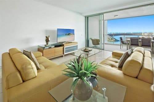 3 Bedroom 2 Bathroom Waterfront Apartment