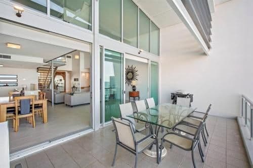 4 Bedroom 3 Bathroom Waterfront Loft Penthouse