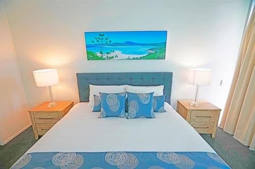 4 Bedroom 3 Bathroom Waterfront Loft Penthouse